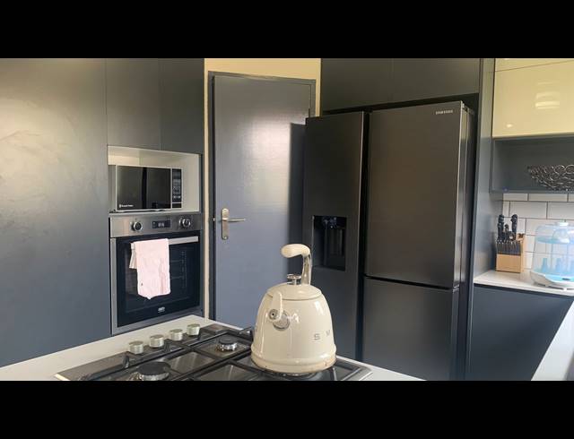 3 BEDROOM SECTIONAL TITLE SOLD IN ANDEON